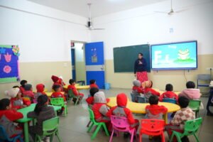 DSC_1613 kids in classroom